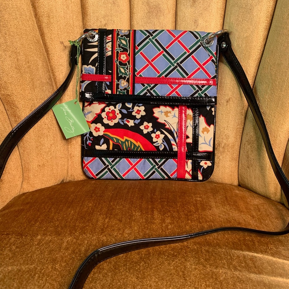 Vera Bradley Flipster Versailles Crossbody Purse Excellent Condition - Picture 3 of 3